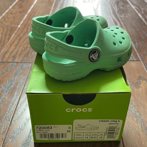 How Do I Know When My Crocs Will Arrive?