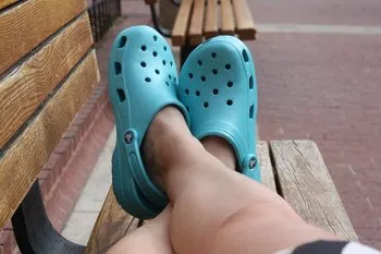 wear crocs regularly