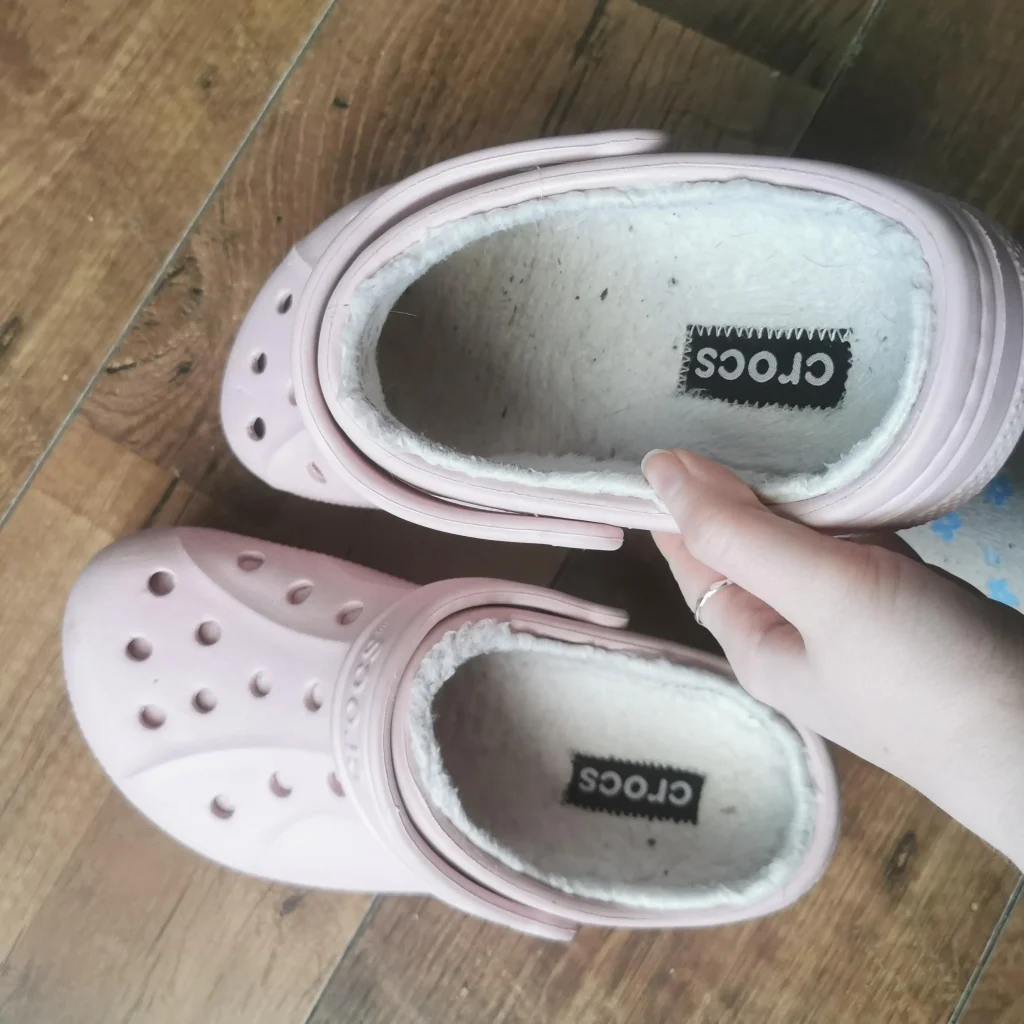 How To Clean Smelly Fuzzy Crocs?